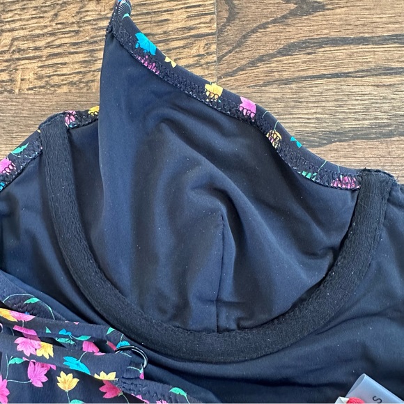 Solid & Striped Taylor One-Piece Swimsuit in Multi Floral Vines, NWT - Picture 12 of 16